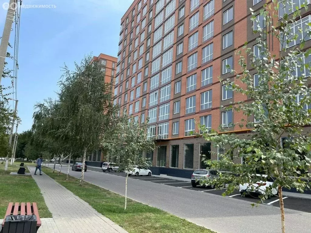 3-комнатная квартира: Грозный, улица Державина, 281 (79 м) - Фото 0