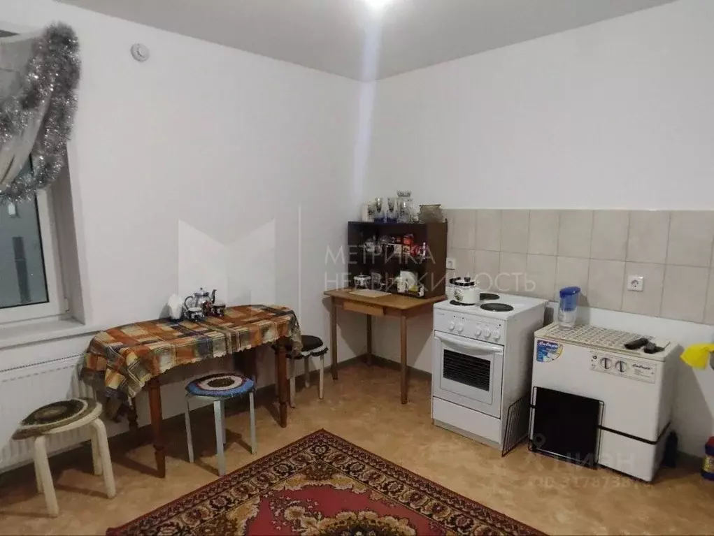 2-к кв. Тюменская область, Тюмень ул. Республики, 204к14 (60.0 м) - Фото 0