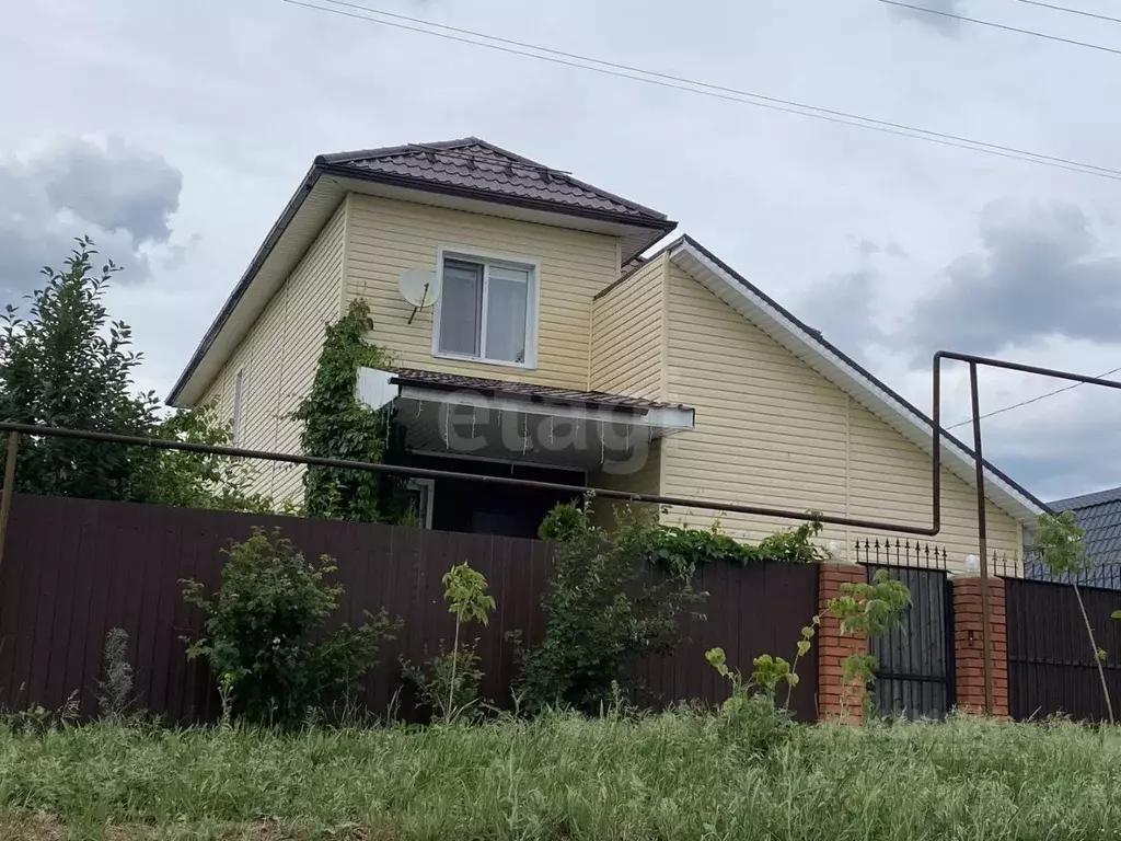 Дом в Саратовская область, Балашовский район, с. Репное ул. Ленина, 49 ... - Фото 1