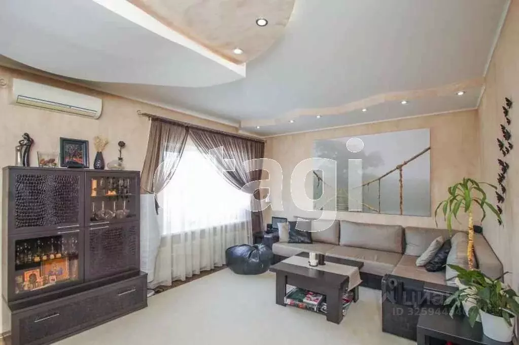 3-к кв. Тюменская область, Тюмень ул. Николая Федорова, 18 (92.6 м) - Фото 1