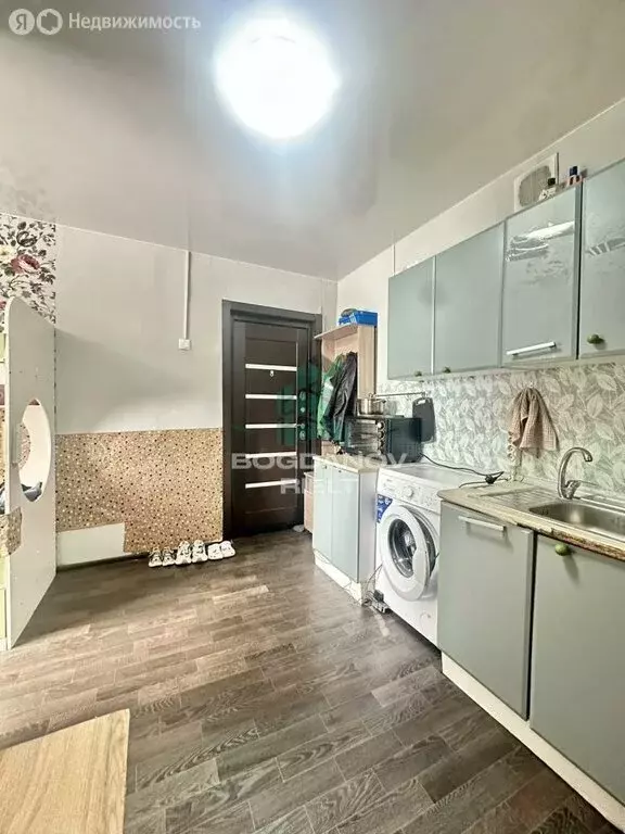 1к в 8-комнатной квартире (18.5 м) - Фото 1