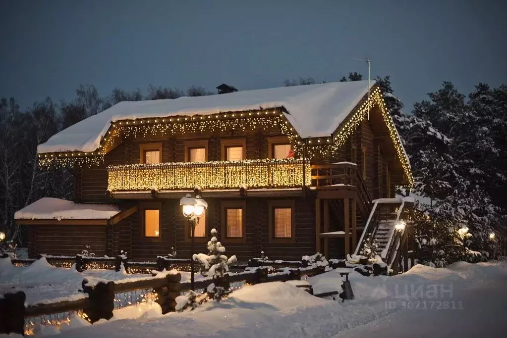 Дом в Калужская область, Тарусский район, с. Волковское  (267 м) - Фото 0