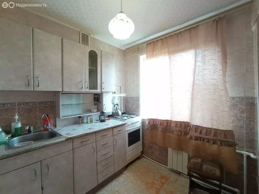 4-комнатная квартира: село Лузино, Комсомольская улица, 17 (57 м) - Фото 0