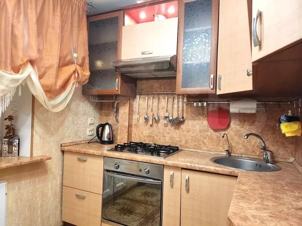 3-к. квартира, 58 м, 5/9 эт. - Фото 0
