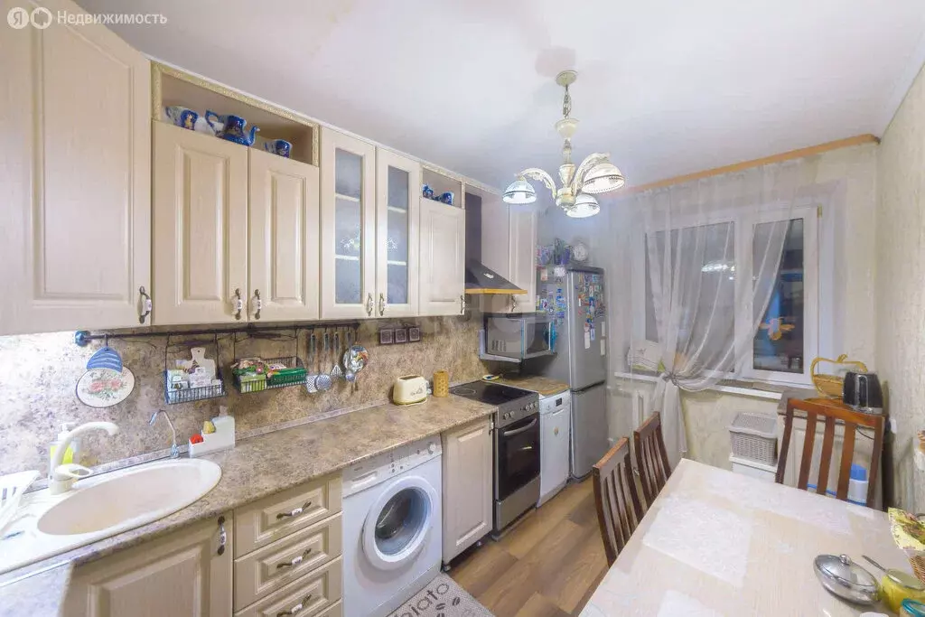 3-комнатная квартира: Тюмень, Малая Боровская улица, 38/5 (67.5 м) - Фото 1