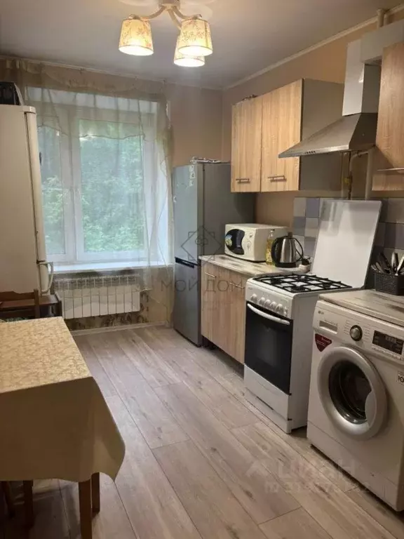 2-к кв. Москва ул. Молостовых, 10К1 (46.2 м) - Фото 0
