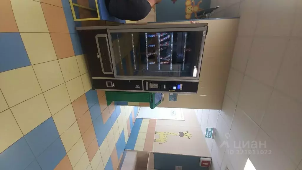 Помещение свободного назначения в Свердловская область, Екатеринбург ... - Фото 0