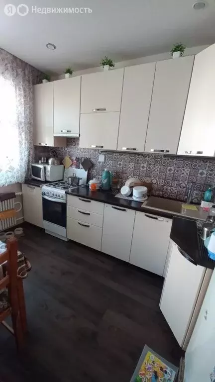 3-комнатная квартира: Казань, улица Академика Сахарова, 19 (68.3 м) - Фото 0