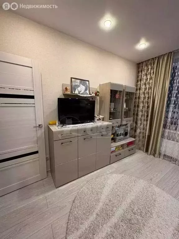 2-комнатная квартира: Тюмень, улица Константина Посьета, 8 (58.5 м) - Фото 1