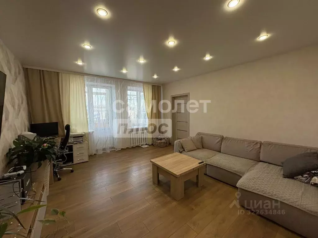 2-к кв. Курская область, Курск ул. Радищева, 52 (67.3 м) - Фото 1