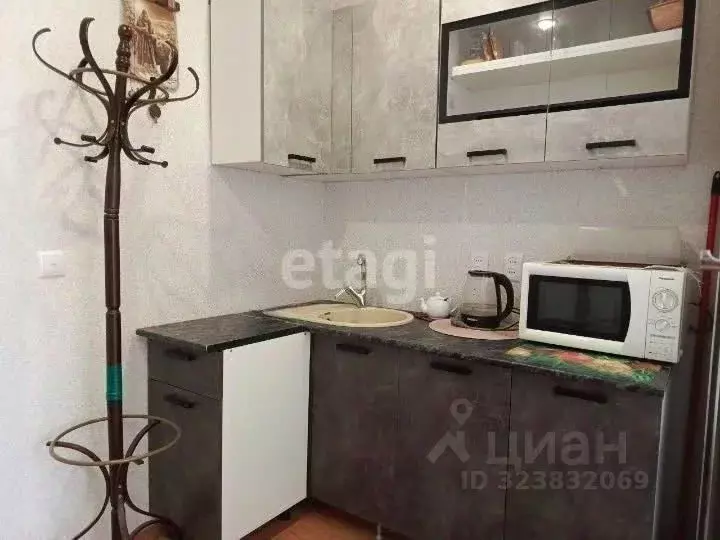 Комната Ленинградская область, Кириши Советская ул., 11 (14.8 м) - Фото 1