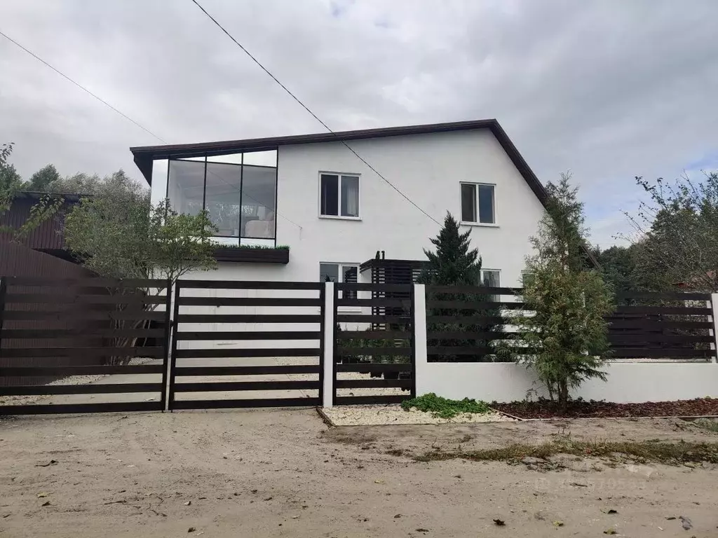 Дом в Брянская область, Брянск ул. 2-я Конституции, 61 (280 м) - Фото 2