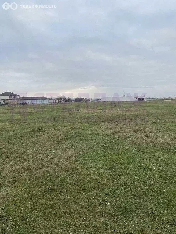 Участок в Кировское, Молодёжная улица (10 м) - Фото 1