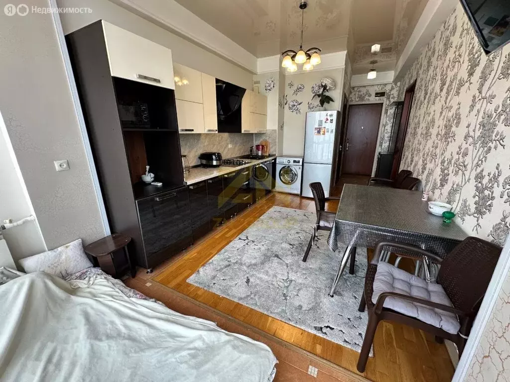 1-комнатная квартира: Каспийск, улица М. Халилова, 30А (42 м) - Фото 1