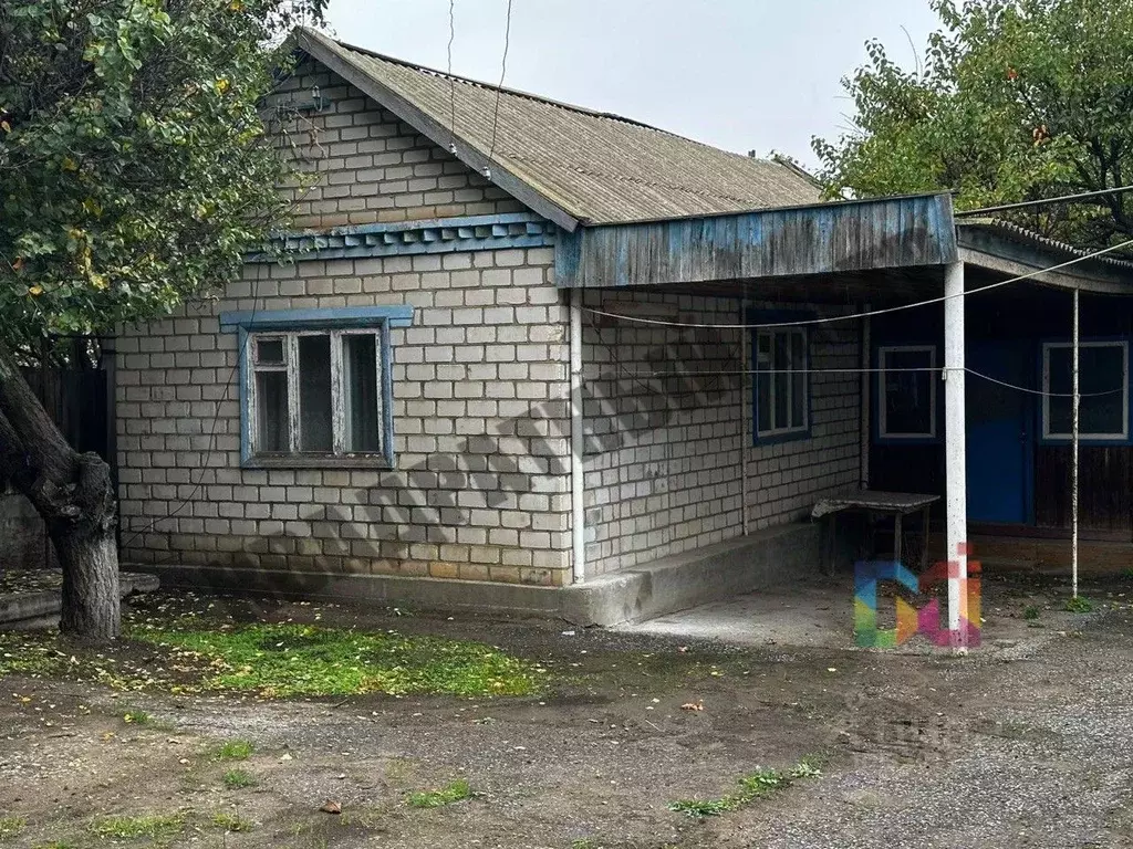 Дом в Калмыкия, Элиста Колхозный пер., 10 (80 м) - Фото 1