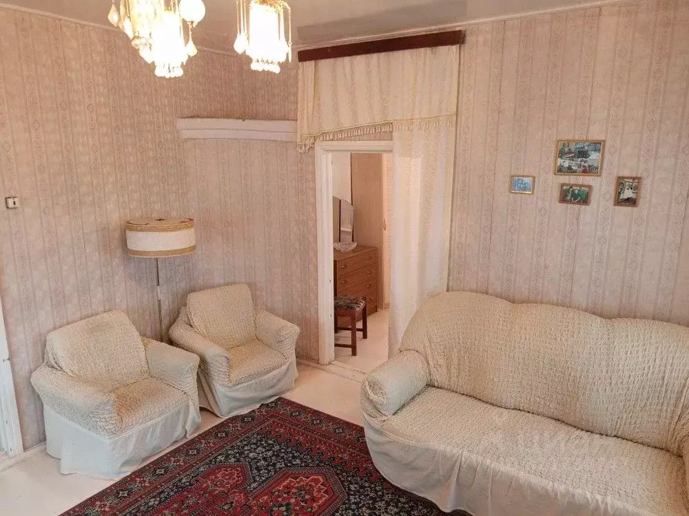 Дом в Омская область, Азовский Немецкий Национальный район, с. ... - Фото 1
