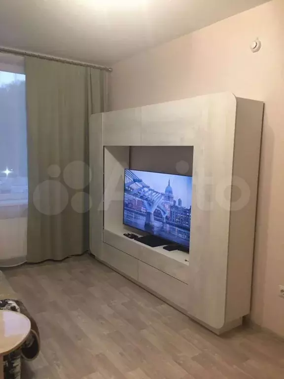 1-к. квартира, 42 м, 4/24 эт. - Фото 1