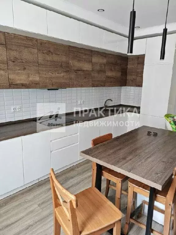 Продается 2-комнатная квартира - Фото 1