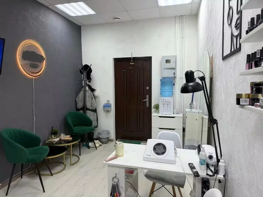 Офис в Саха (Якутия), Якутск ул. Богдана Чижика, 2/2 (19 м) - Фото 1