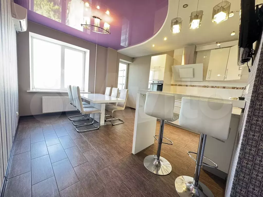 2-к. квартира, 71 м, 8/10 эт. - Фото 0