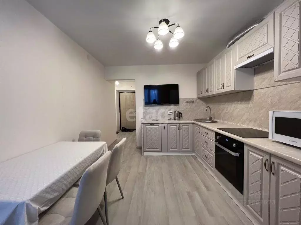 1-к кв. Тюменская область, Тюмень Амурская ул., 39 (36.0 м) - Фото 1