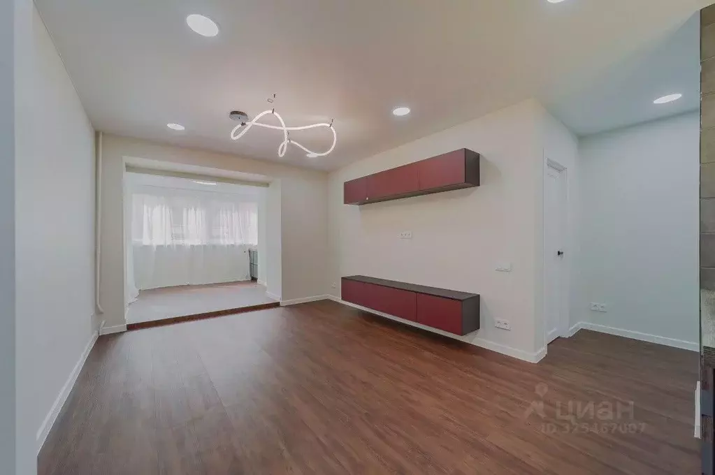 3-к кв. Свердловская область, Екатеринбург ул. Мельникова, 20 (84.0 м) - Фото 2