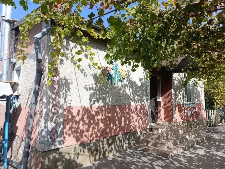 Дом в Крым, Феодосия муниципальный округ, с. Солнечное  (151 м) - Фото 2