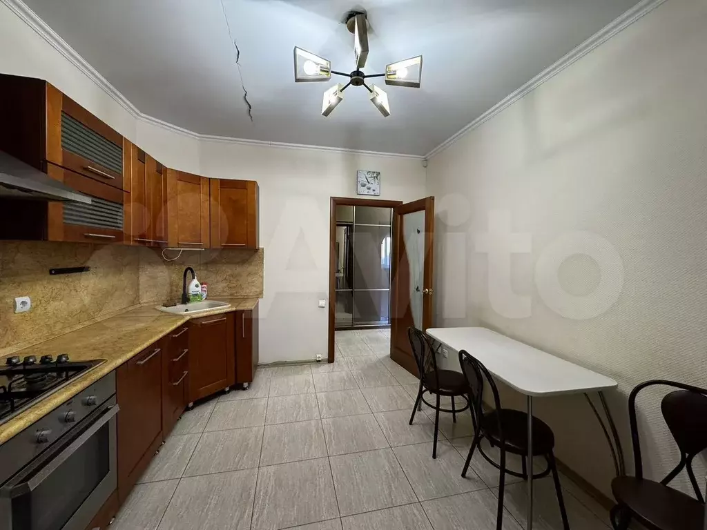 2-к. квартира, 70 м, 4/6 эт. - Фото 1
