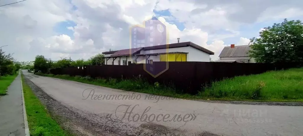 Коттедж в Белгородская область, Губкин Светлая ул., 85 (181 м) - Фото 1
