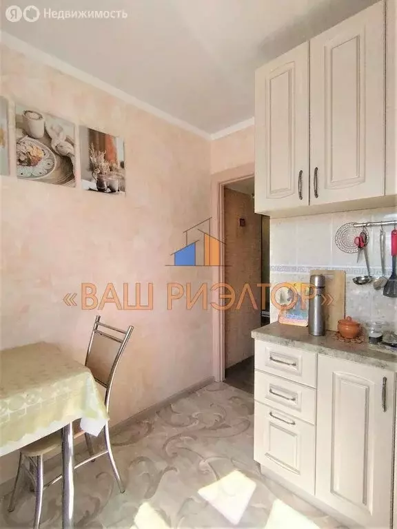 4-комнатная квартира: Губкин, улица Горького, 12 (62.25 м) - Фото 2