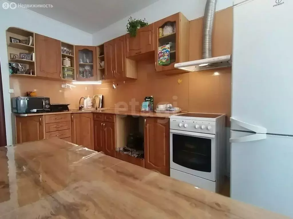 1-комнатная квартира: Тюмень, улица Демьяна Бедного, 83к1 (53.7 м) - Фото 2