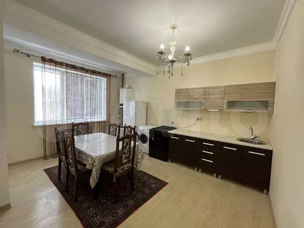 3-к. квартира, 100 м, 5/10 эт. - Фото 0
