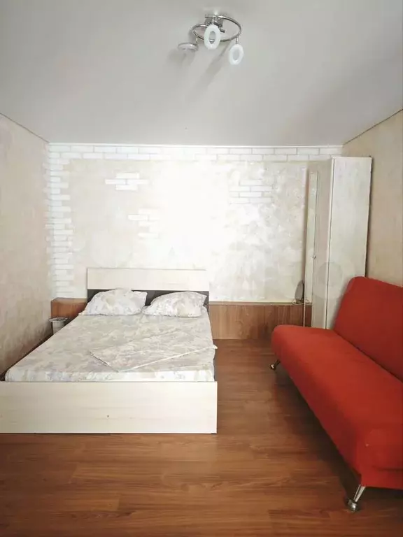 Комната 28 м в 1-к., 2/2 эт. - Фото 1