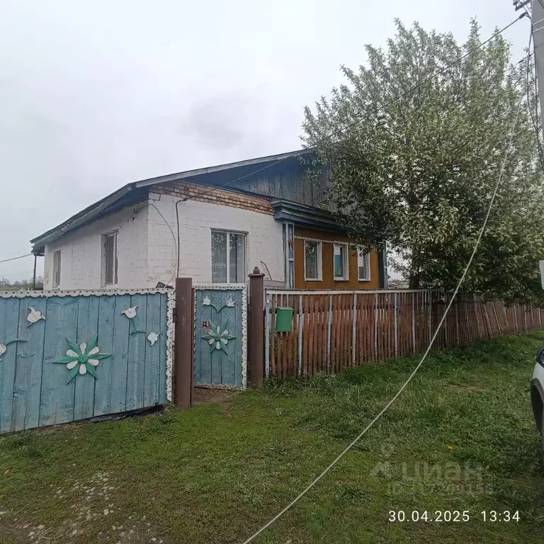 Дом в Башкортостан, Кармаскалинский район, Савалеевский сельсовет, д. ... - Фото 0