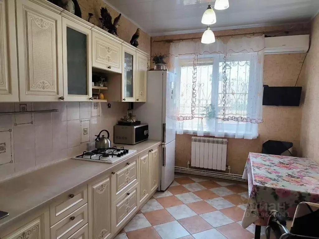 Дом в Астраханская область, Икрянинский район, Ильинка рп Набережная ... - Фото 2