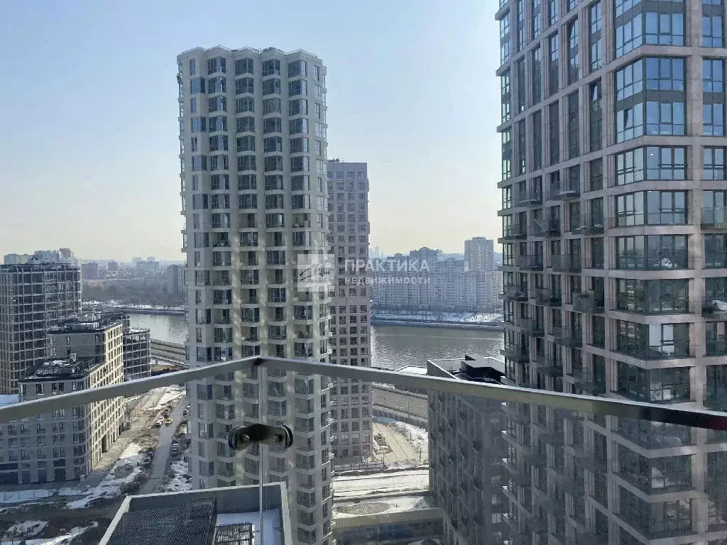 Продается 3-комнатная квартира - Фото 1