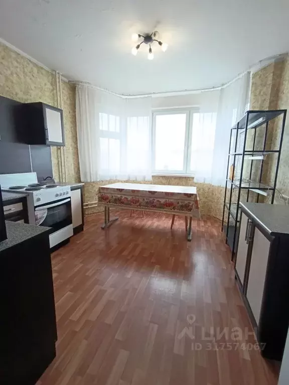 3-к кв. Москва просп. Защитников Москвы, 9к1 (76.6 м) - Фото 0