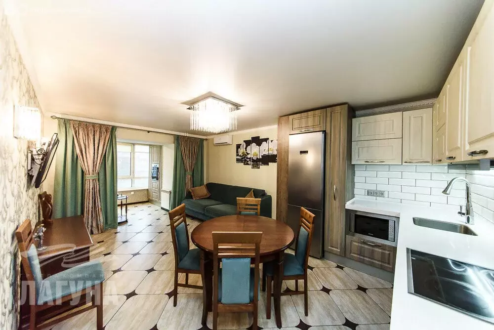 3-комнатная квартира: Томск, Дальне-Ключевская улица, 5 (56.1 м) - Фото 1