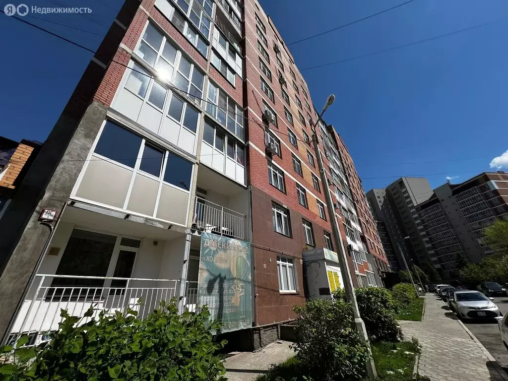 2-комнатная квартира: Красноярск, улица Чернышевского, 67 (60 м) - Фото 1