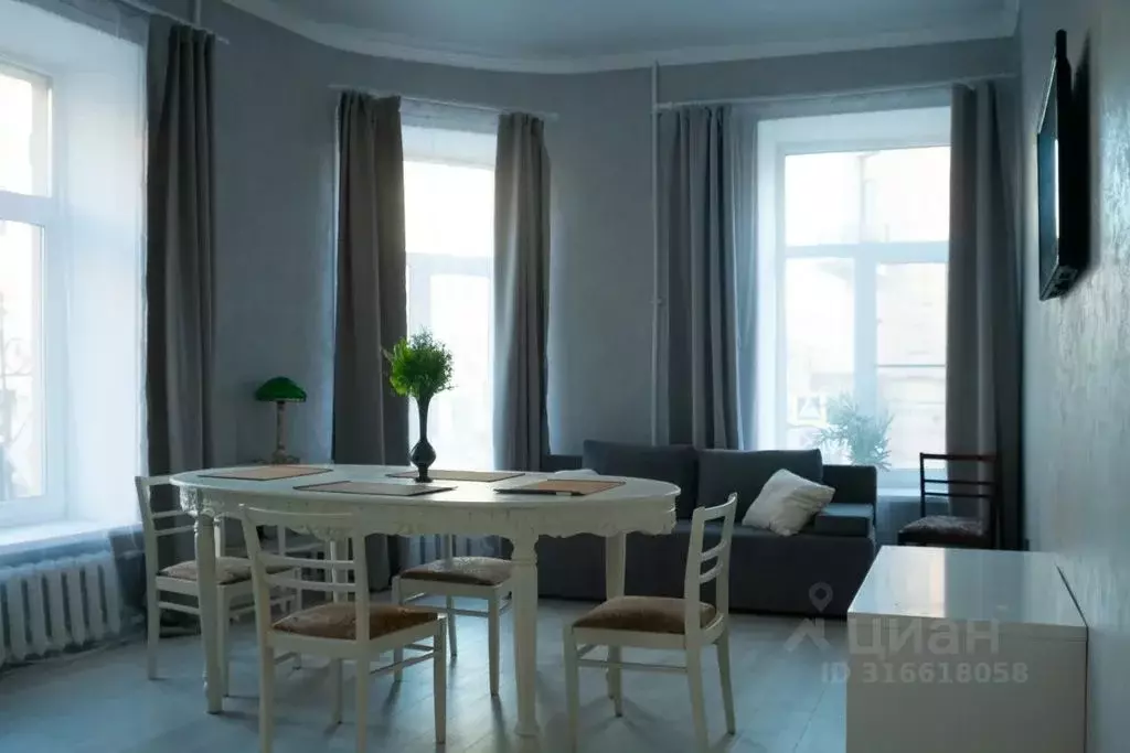 2-к кв. Санкт-Петербург ул. Пестеля, 14 (70.0 м) - Фото 0