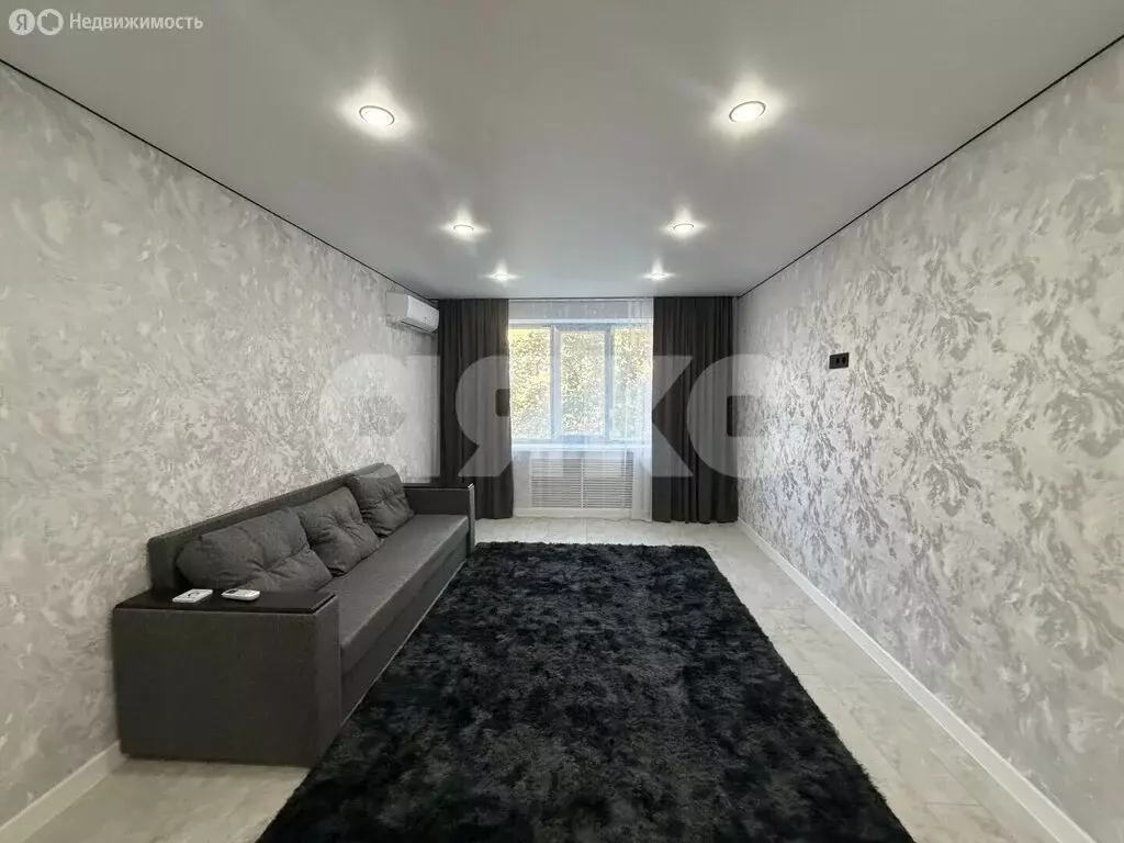 3-комнатная квартира: Кореновск, улица Фрунзе, 30 (65.2 м) - Фото 1