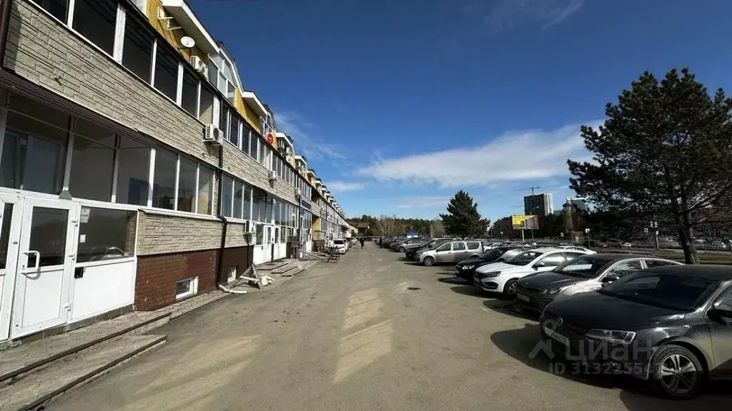 Офис в Татарстан, Набережные Челны ул. Абдуллы Алиша, 9 (30 м) - Фото 0