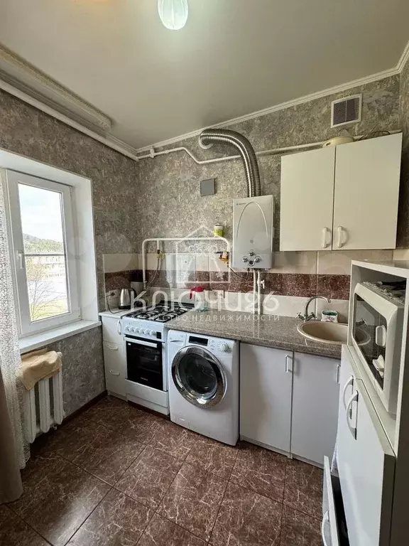 3-к. квартира, 56 м, 5/5 эт. - Фото 0