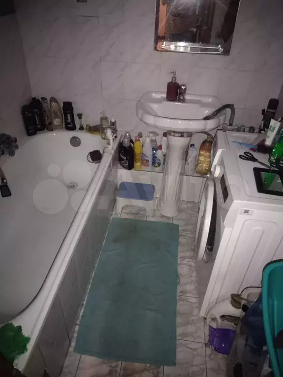 Комната 14 м в 3-к., 1/9 эт. - Фото 1
