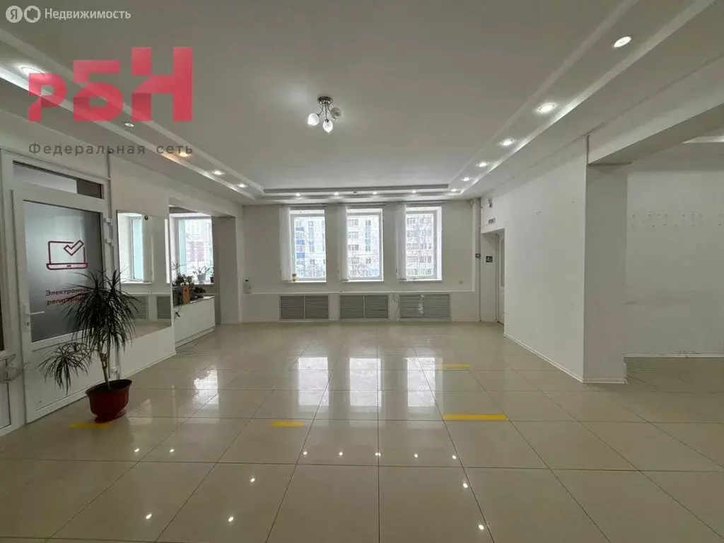 Помещение свободного назначения (240 м) - Фото 1