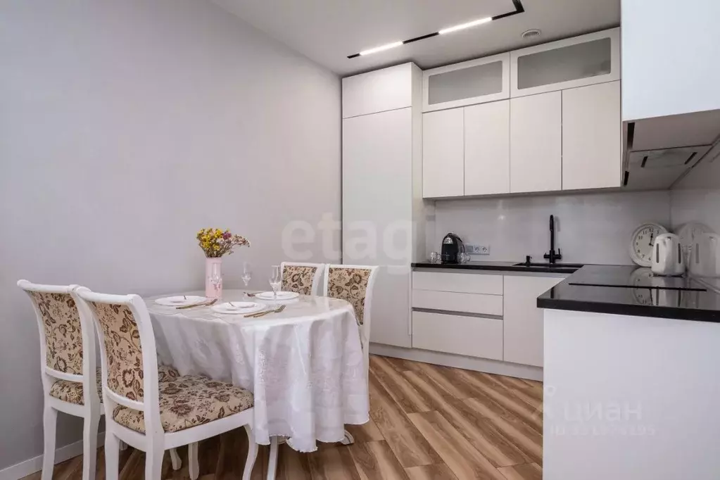3-к кв. Татарстан, Казань ул. Алексея Козина, 2 (85.5 м) - Фото 1