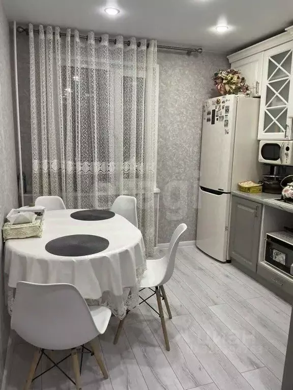 2-к кв. Ямало-Ненецкий АО, Новый Уренгой Советский мкр, 7/2 (54.3 м) - Фото 1