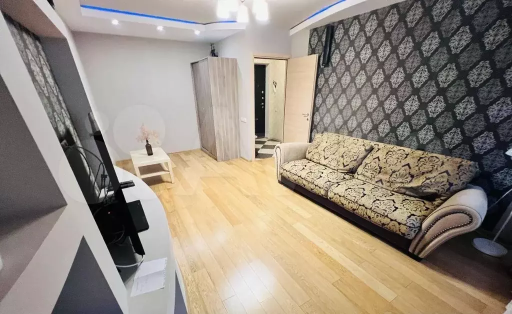 1-к. квартира, 40 м, 3/16 эт. - Фото 0