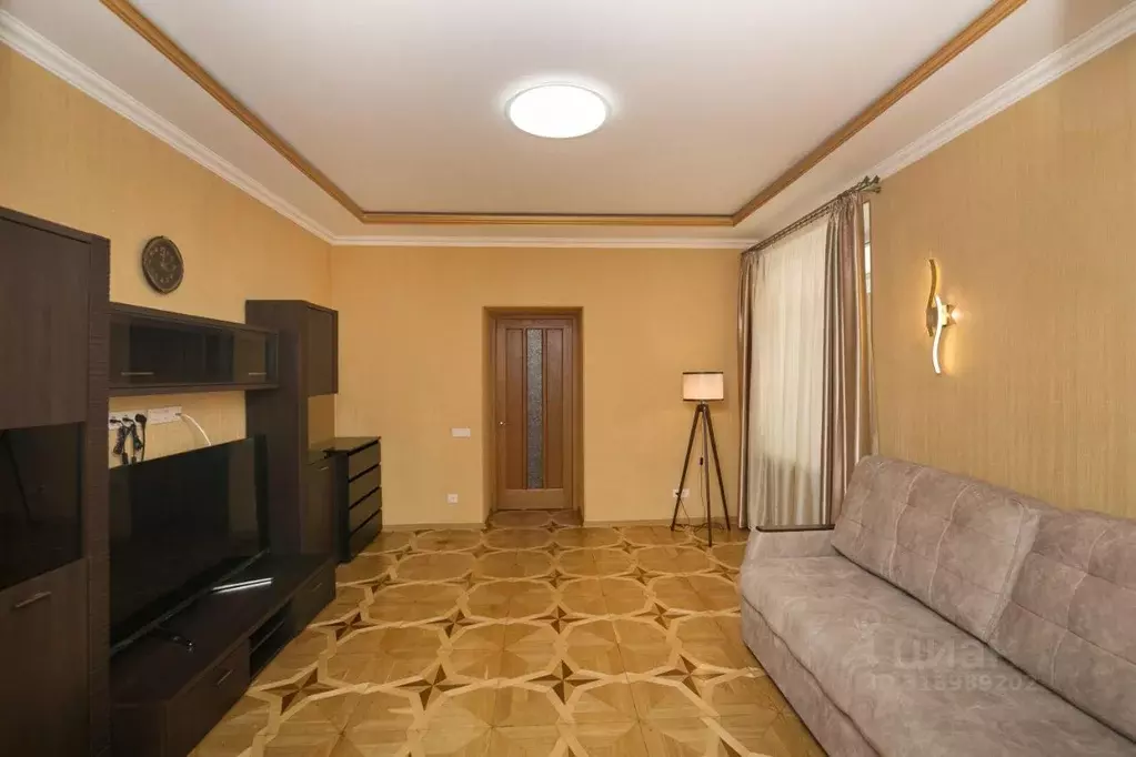 2-к кв. Севастополь ул. Генерала Петрова, 6 (65.7 м) - Фото 1