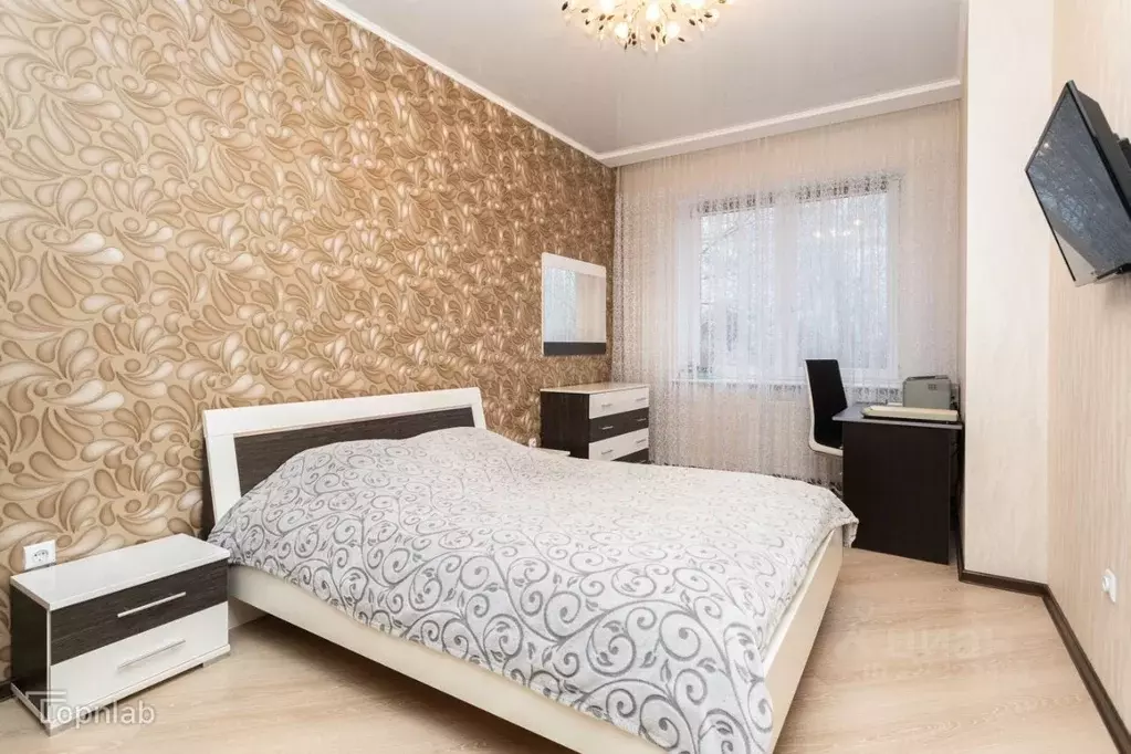 3-к кв. Калининградская область, Калининград ул. Юрия Гагарина, 1 ... - Фото 1